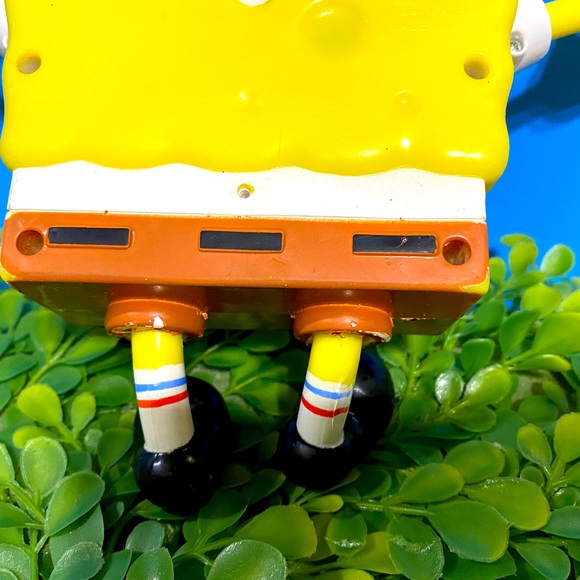 SPONGEBOB SQUAREPANTS STRETCHY TALKING TOY JUST PULL HIS RIGHT ARM OR LEFT LEG - Picture 10 of 11
